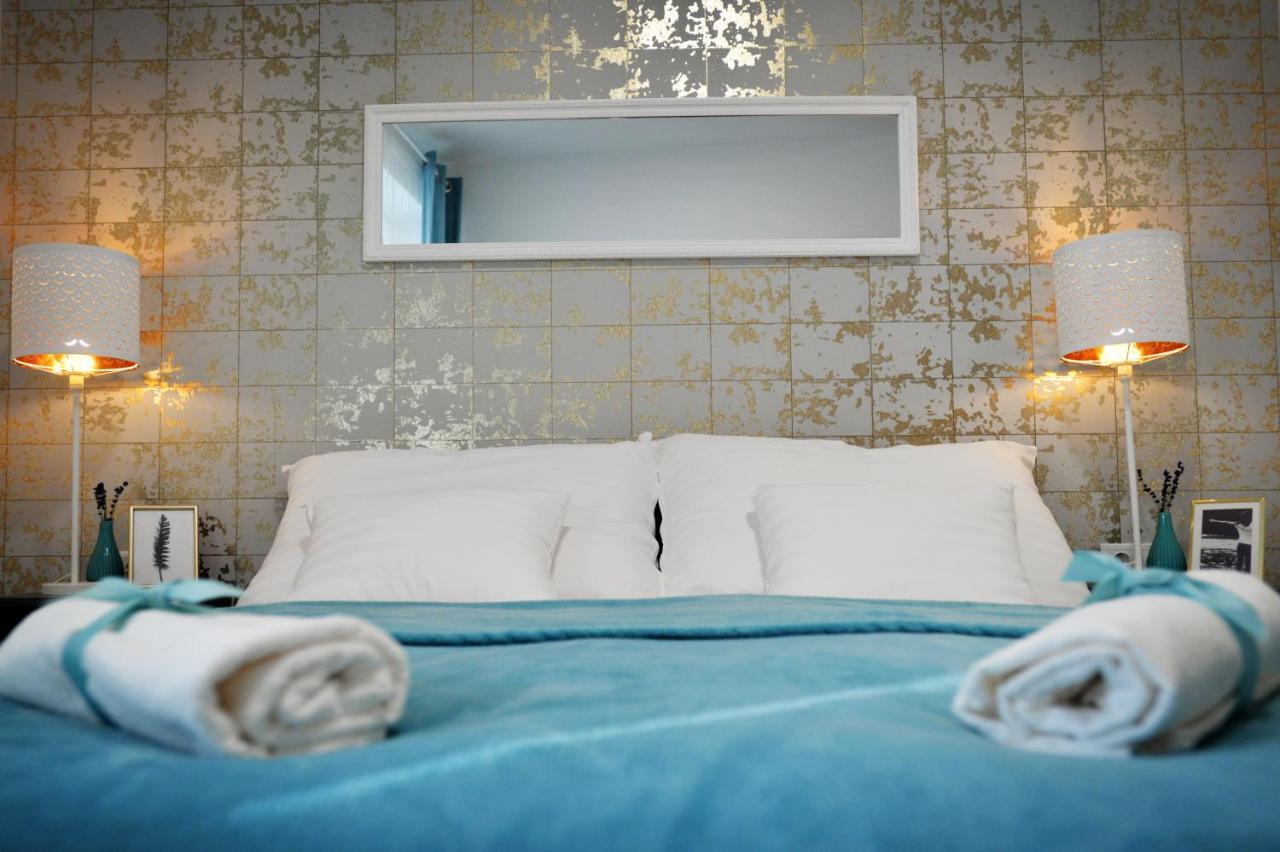 One Luxury Suites Эгер Экстерьер фото